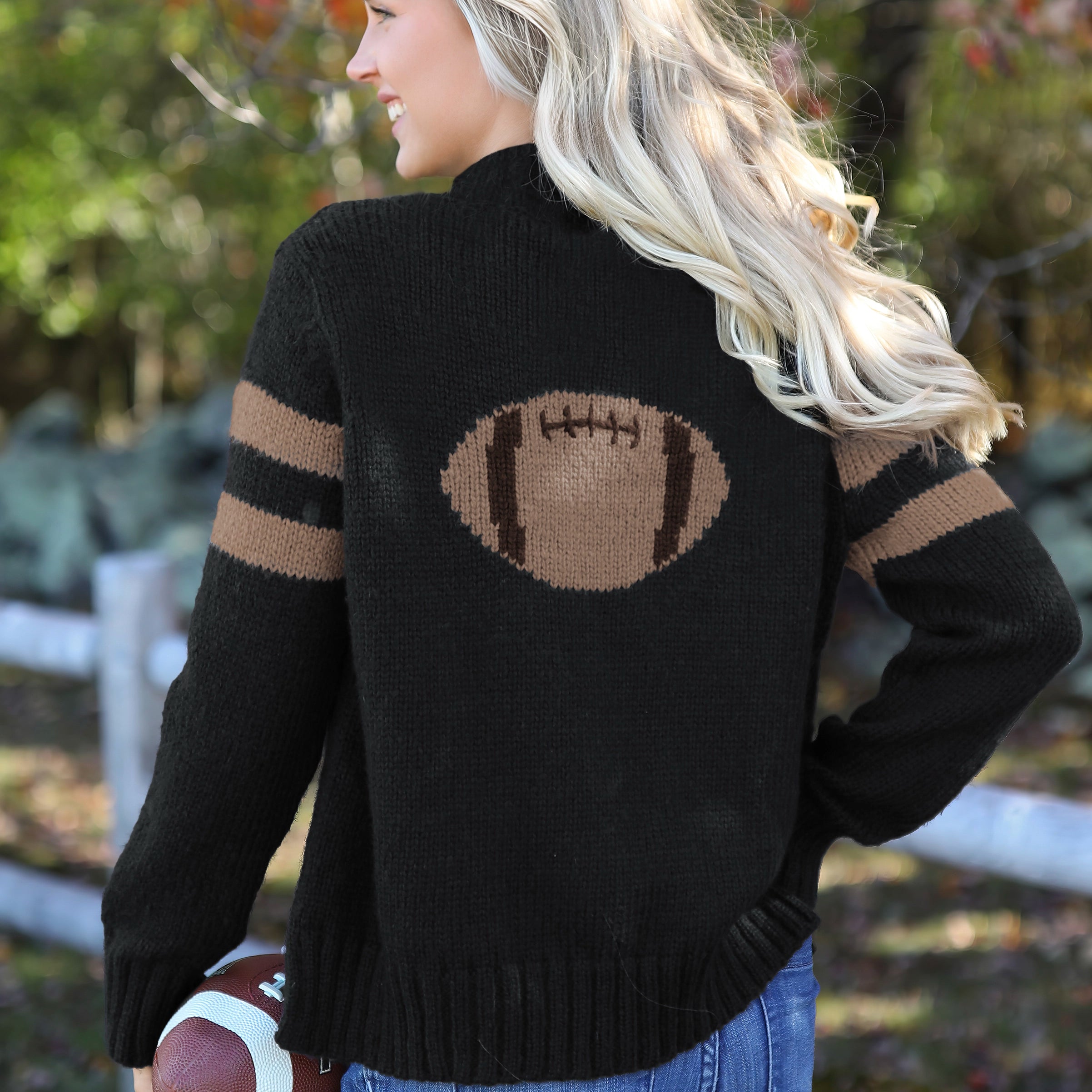 black-dark_cedar