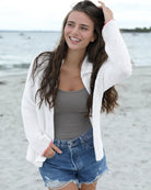 breaker-white-apple-red